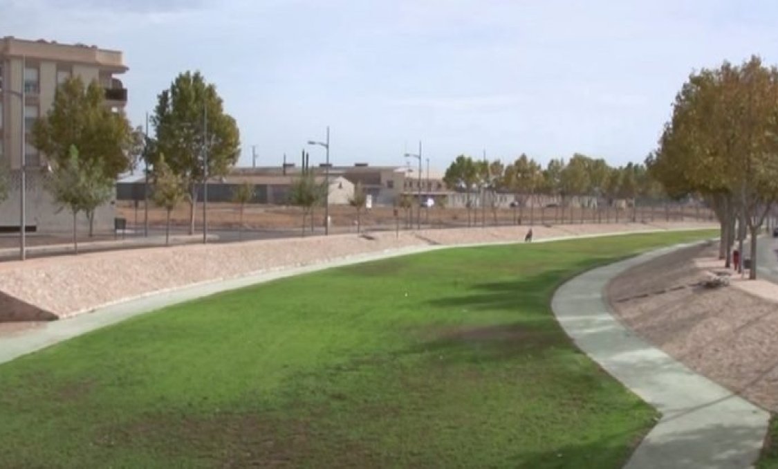 Nowy budynek - villa -
Pilar de la Horadada - pueblo